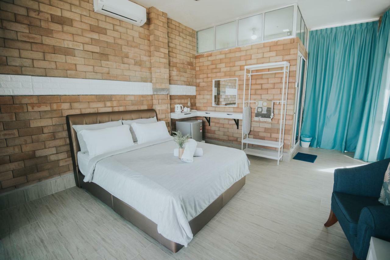 Ombak Deru Lodge Marang Buitenkant foto
