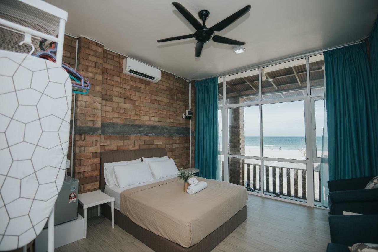 Ombak Deru Lodge Marang Buitenkant foto