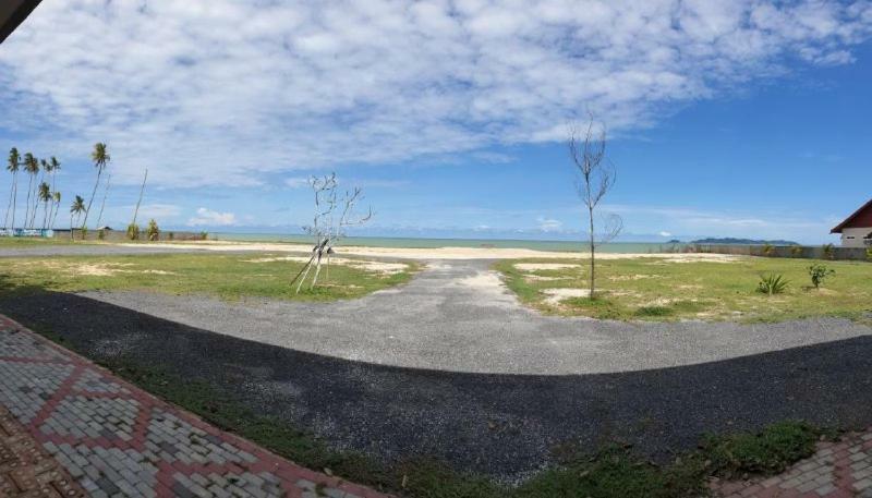 Ombak Deru Lodge Marang Buitenkant foto